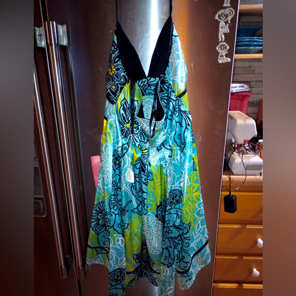 STUNNING SILK PRINT DRESS! Size L - BNWOT!